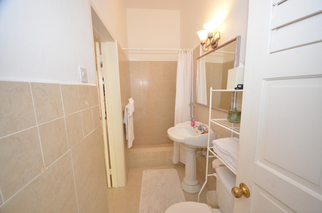 Summerhill Four Bedroom Villa Бухта Монтего Экстерьер фото